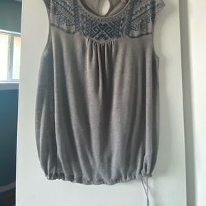 Gray and blue Knox Rose too